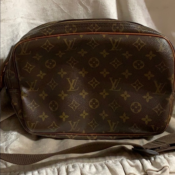 Authentic Louis Vuitton Reporter - Picture 3 of 8